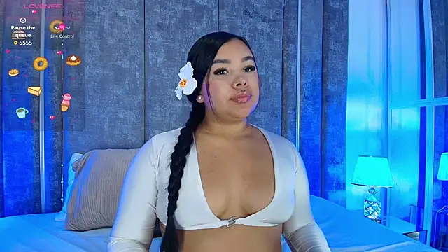 MarianaGarciaa   online show from November 25, 2025, 7:47 pm