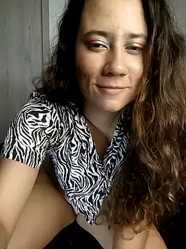 Snapshot of lovely_kitt chatting on January 26, 2025, 5:56 am lovely kitt online show from January 26, 2025, 5:56 am