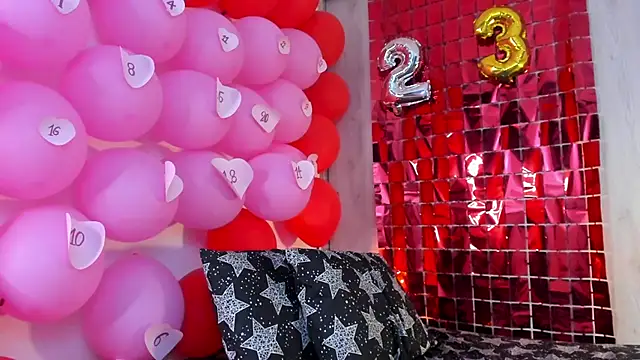 Snapshot of lovely_kitt chatting on February 17, 2025, 11:09 pm lovely kitt online show from February 17, 2025, 11:09 pm