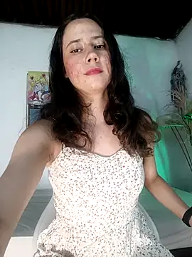 lovely kitt online show from March 4, 2026, 2:50 am