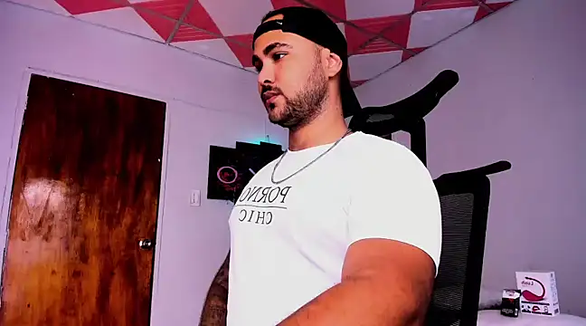 Sebas-hott online show from January 30, 2025, 2:49 am