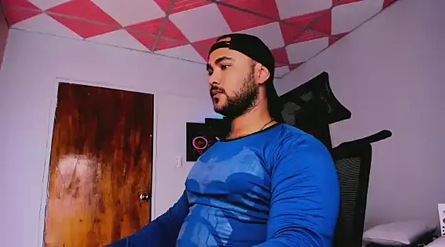 Sebas-hott online show from February 9, 2025, 3:11 am