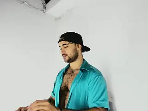 Sebas-hott online show from November 7, 2025, 10:54 pm