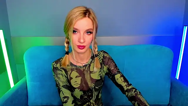 AlinaLovelyX online show from March 3, 2025, 1:21 am