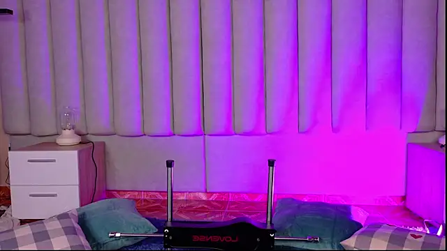 alaia-rogers online show from September 19, 2025, 11:55 am