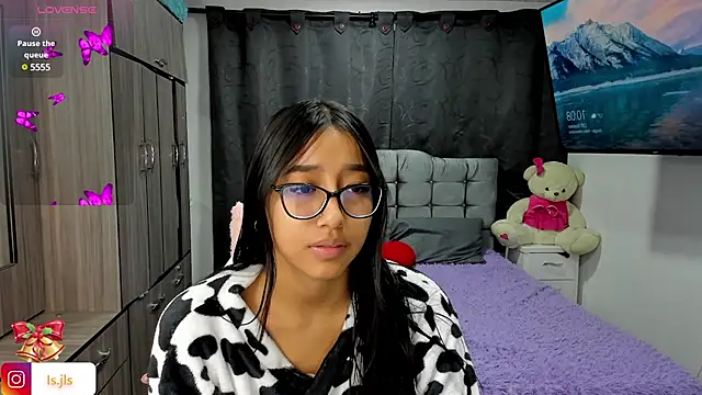 isa bellaa0 online show from January 6, 2025, 3:09 am