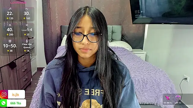 isa bellaa0 online show from February 13, 2025, 8:13 pm