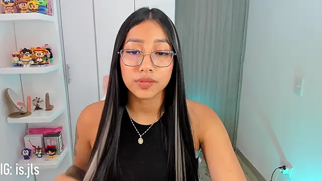 isa bellaa0 online show from September 23, 2025, 4:04 am