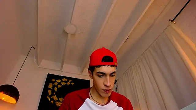 Angel Snowhotxxx online show from December 6, 2024, 8:40 pm