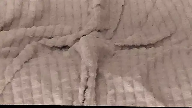 IceDanielles online show from October 5, 2025, 6:39 pm