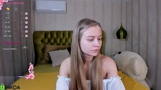 Polumna cute online show from December 17, 2025, 11:16 am