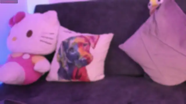 penny sweett  online show from April 27, 2026, 10:19 pm