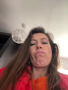 Lwhite1 online show from April 1, 2026, 3:31 pm