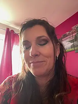 Lwhite1 online show from April 4, 2026, 2:25 pm