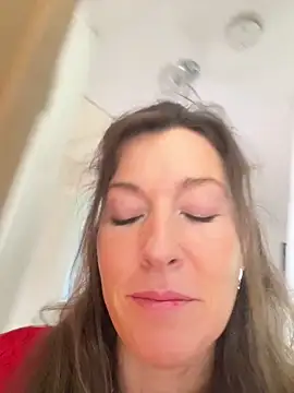 Lwhite1 online show from April 15, 2026, 3:41 pm