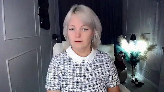 Juarnea online show from December 3, 2025, 8:12 am