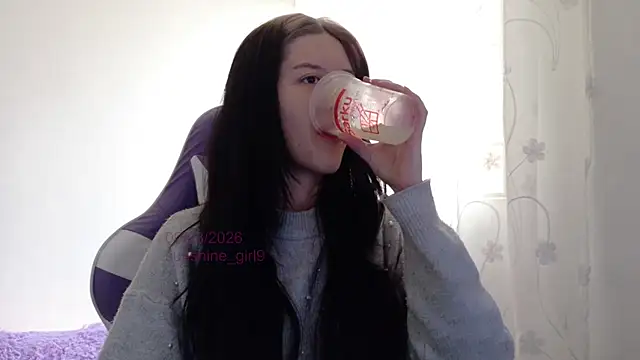 sunshine girl9 online show from March 9, 2026, 9:08 pm