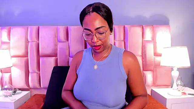 dirtyvictoria online show from September 18, 2025, 3:47 pm