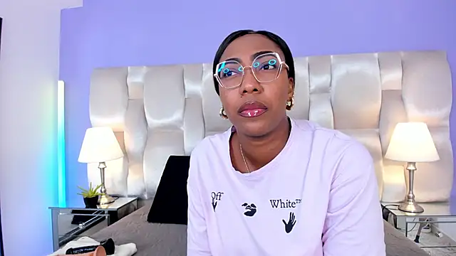 dirtyvictoria online show from October 13, 2025, 12:49 pm