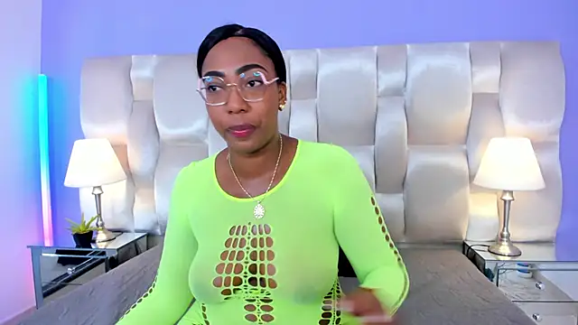 dirtyvictoria online show from October 14, 2025, 1:12 pm