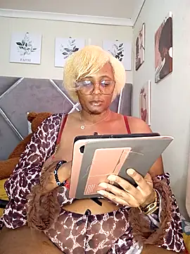 CocoBootyyy online show from September 11, 2025, 5:51 am