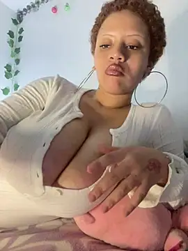 Charlotee  online show from February 11, 2026, 7:02 am