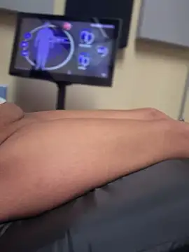 vixendoll87 online show from February 12, 2025, 7:24 pm