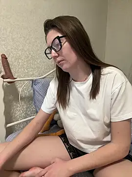 BeatriceTender online show from March 12, 2025, 9:35 pm