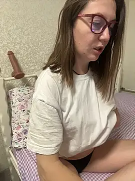 BeatriceTender online show from March 22, 2026, 9:29 pm