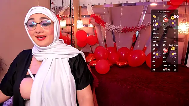 Snapshot of HijabiMilf chatting on February 12, 2025, 1:48 pm HijabiMilf online show from February 12, 2025, 1:48 pm