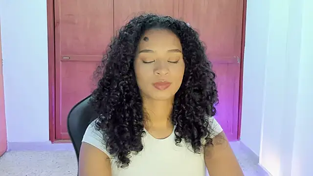 avellanatammy online show from January 8, 2025, 10:06 pm