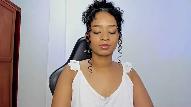 avellanatammy online show from October 29, 2025, 12:57 am