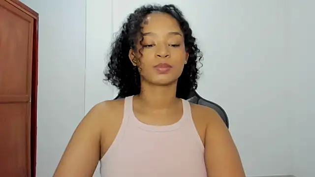 avellanatammy online show from December 16, 2025, 11:32 pm