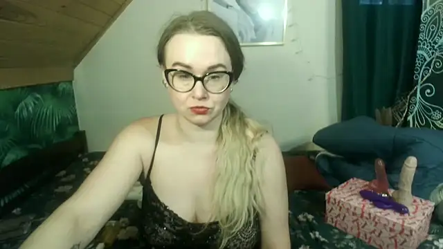 MilfKendra4U online show from November 25, 2025, 10:04 am