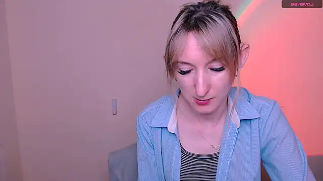 AmandaSell online show from June 16, 2026, 7:22 am