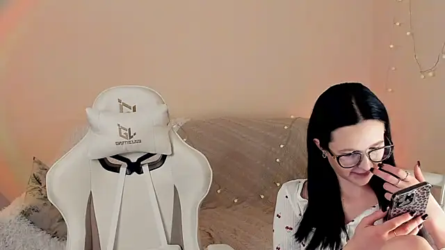 MishkaMe online show from December 4, 2025, 7:06 am