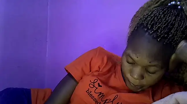 Snapshot of Cute_tamara chatting on December 19, 2024, 2:02 pm Cute tamara online show from December 19, 2024, 2:02 pm