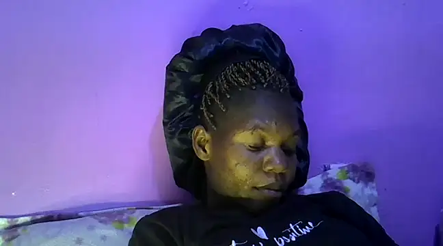 Snapshot of Cute_tamara chatting on December 22, 2024, 9:42 pm Cute tamara online show from December 22, 2024, 9:42 pm