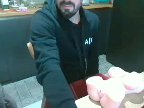 giorgakaci69 online show from December 9, 2024, 8:01 pm