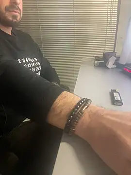 giorgakaci69 online show from February 26, 2026, 1:54 pm