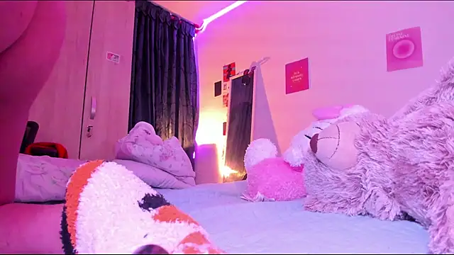 StephaniFox online show from January 31, 2025, 3:52 am