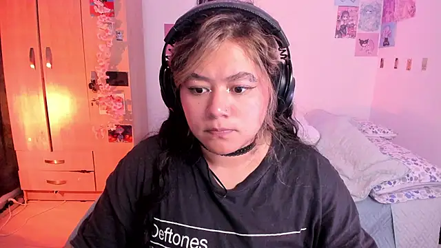 StephaniFox online show from March 11, 2025, 12:33 am