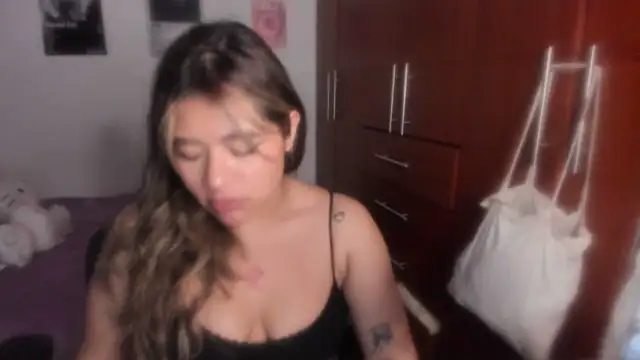 StephaniFox online show from April 5, 2026, 2:09 am