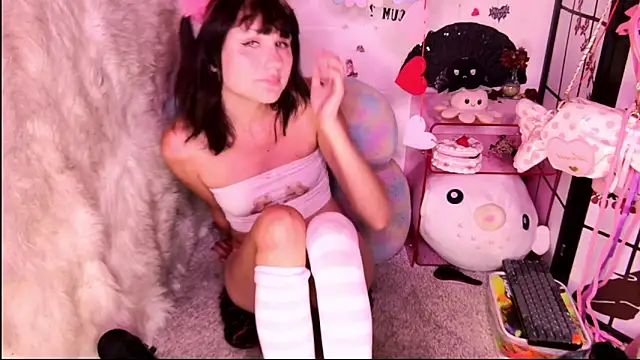 SweetLaumina online show from April 5, 2026, 1:14 am