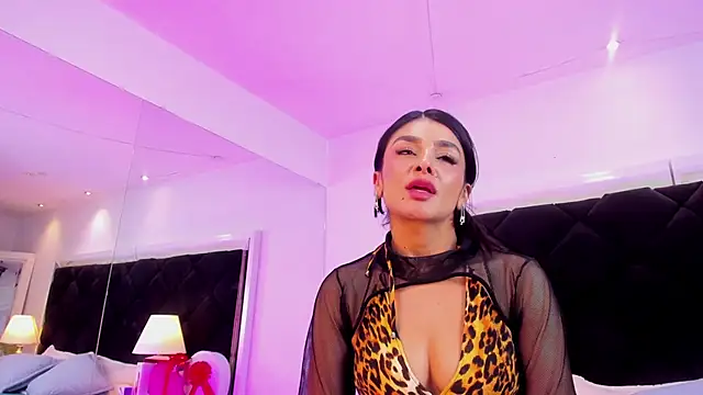 Holly Brensonexx  online show from February 25, 2025, 11:33 pm