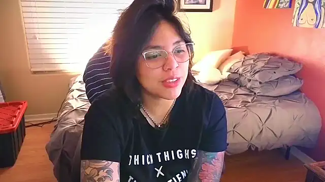 Snapshot of miacanela_xo chatting on January 18, 2025, 2:03 am miacanela xo online show from January 18, 2025, 2:03 am