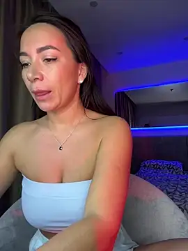 Snapshot of Melisa_Ester chatting on January 24, 2025, 5:00 pm Melisa Ester online show from January 24, 2025, 5:00 pm