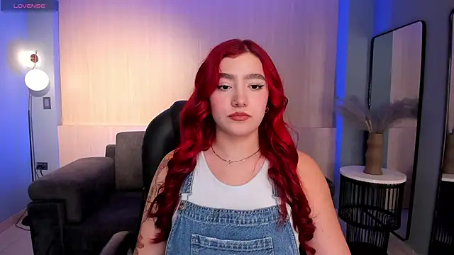 ViolettCastel online show from February 18, 2025, 7:19 pm