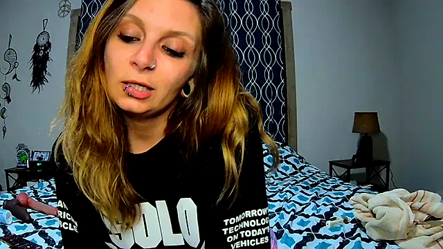 ZeelaXoXo online show from March 20, 2025, 4:07 am