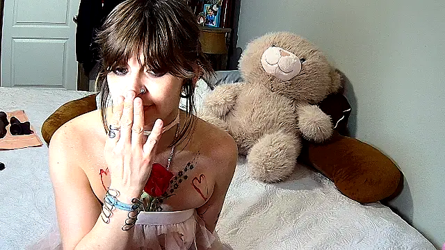 ZeelaXoXo online show from February 15, 2026, 7:51 am